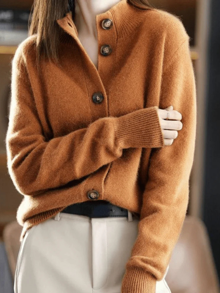 Women's Relaxed Knit Button Down Cardigan